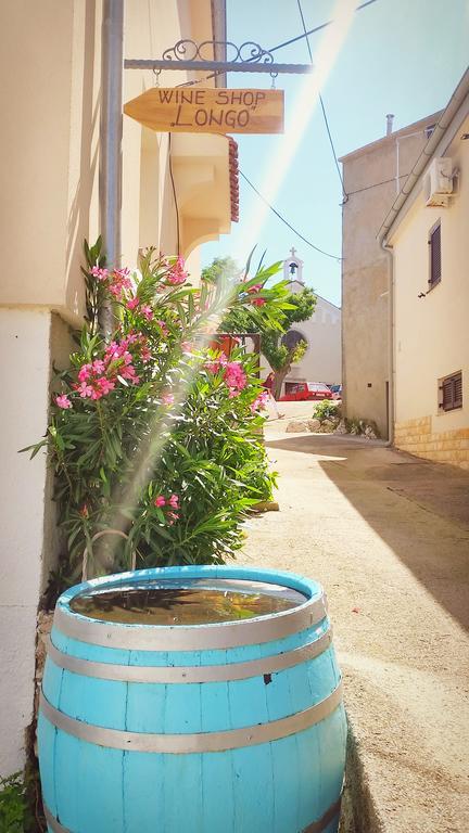 Gospoja Park & Beach Apartment Vrbnik Dış mekan fotoğraf